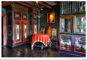 Head merchants sitting-dining room.